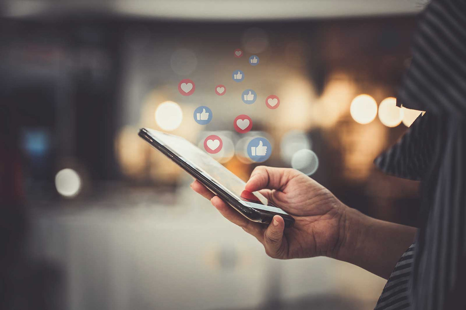 Social Media in Trade Show Marketing: Best Practices for Online Engagement